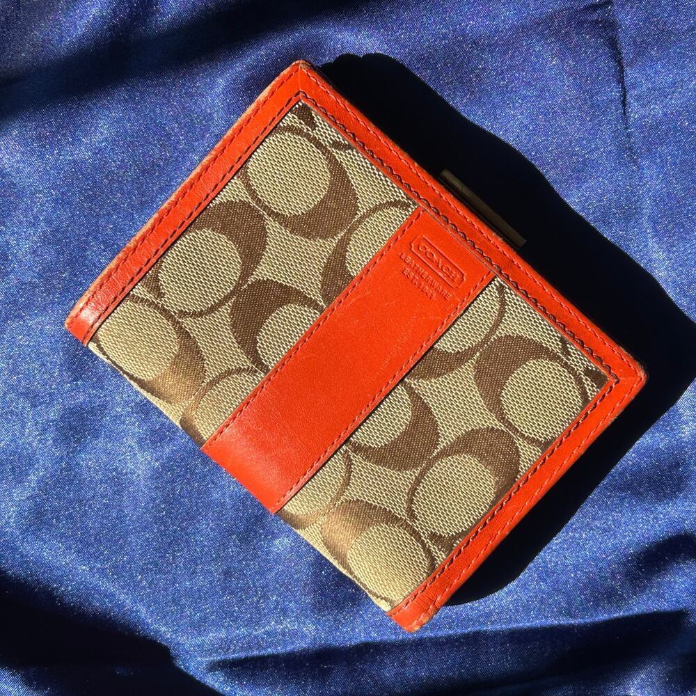 Coach Vintage Signature C Kiss-Lock Wallet, Orange Leather - Picture 4 of 13
